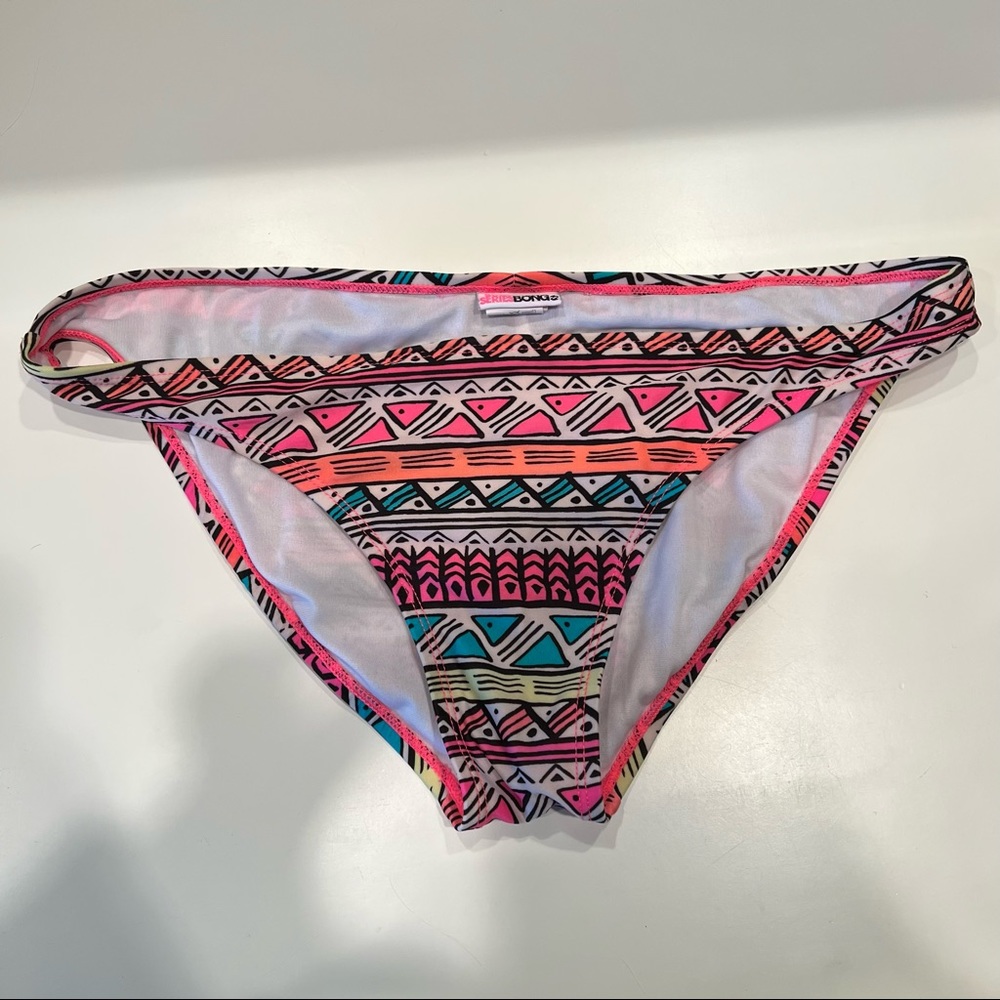 Billabong bikini bottoms - teen size L